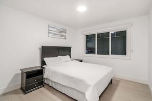 5 Schlafzimmer, Bügeleisen/Bügelbrett, Reisekinderbett, WLAN