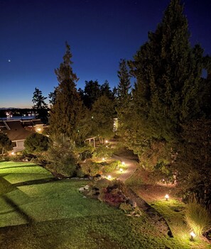 Property grounds - Oceanside Nature Resort at Pacific Shores (Nanoose Bay)