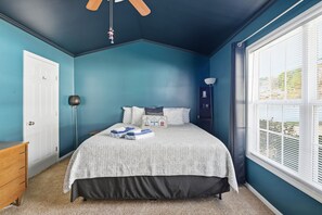 Iron/ironing board, WiFi, bed sheets - Swansboro Serenity - Home Near Parks & Beaches (Swansboro)
