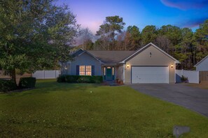 Exterior - Swansboro Serenity - Home Near Parks & Beaches (Swansboro)