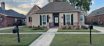 Peace on Woodwind @ Terrific 3-bedroom house in vibrant Baton Rouge