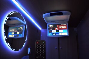 Room - The GreenHouse Capules (London)