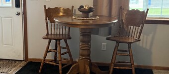 Studio Apartment downtown CR in walking distance to many attractions