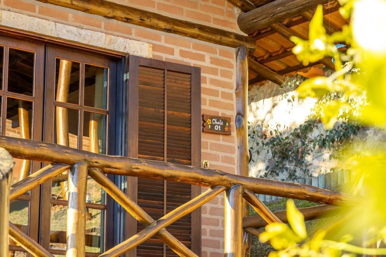 Chalé clássico, sacada, vista para a montanha | Terraço/pátio