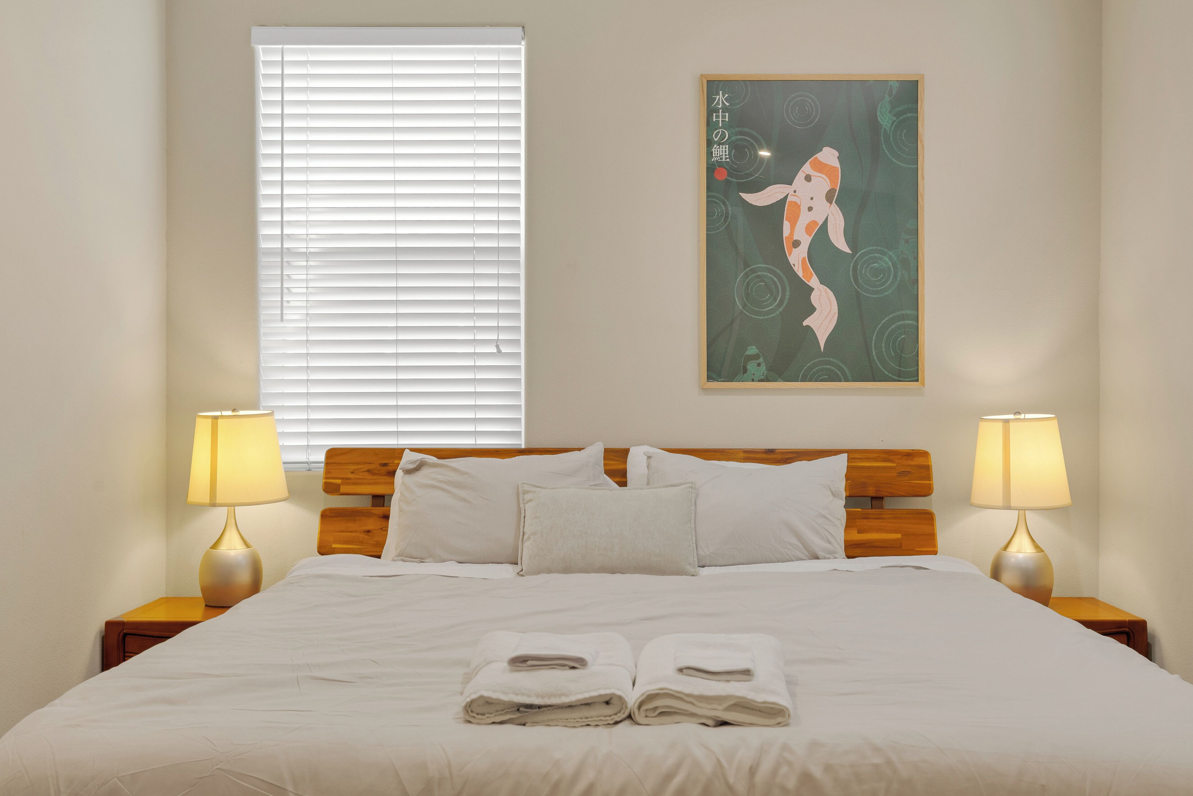 Iron/ironing board, internet, bed sheets