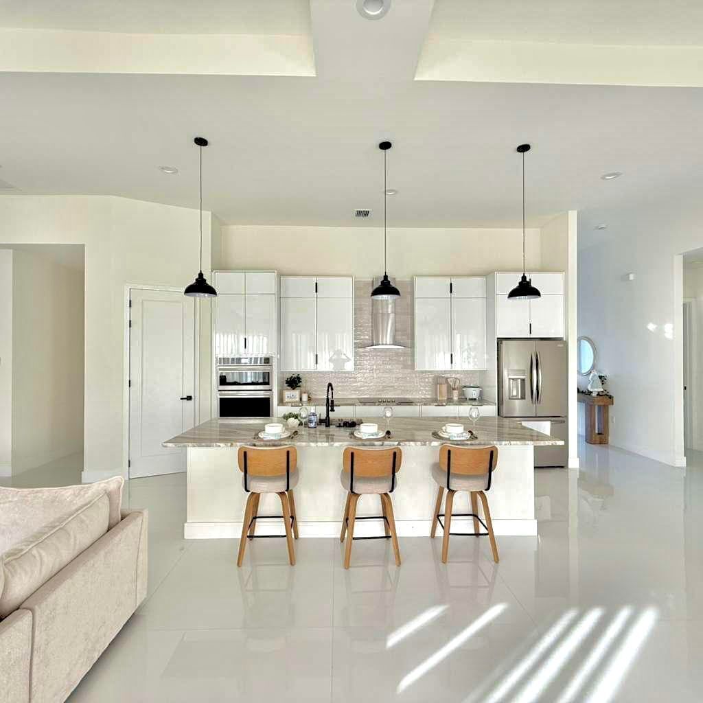 Mikrowelle, Ofen, Herdplatte, Geschirrspüler