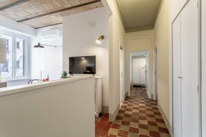 Interior - Beautiful apartment in Testaccio (Piramide Station) sleeps 4 (Stay 30 days min.) (Roma)