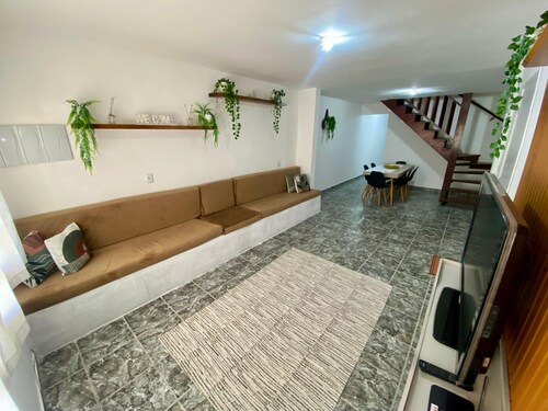 House 300 meters from the sea, 4 bedrooms, 3 bathrooms, barbecue area.