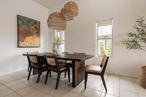 Dining - Zephyr by Khove (Kingscliff)