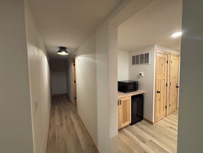 Interior - Lovely 5-bedroom house with AC in charming Williston near the airport- 5 miles (Williston)