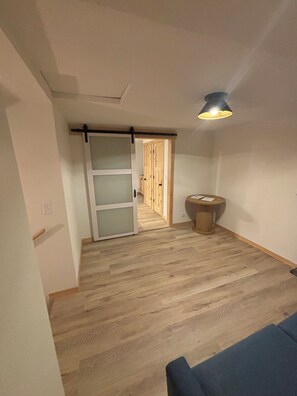 Interior - Lovely 5-bedroom house with AC in charming Williston near the airport- 5 miles (Williston)