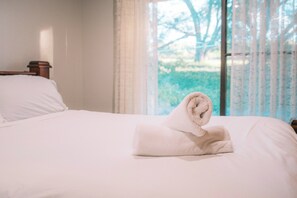 3 habitaciones, tabla de planchar con plancha y wifi gratis 