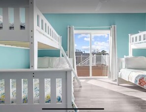 Iron/ironing board, WiFi, bed sheets - Bayside Park Villa at Robin Drive (Ocean City)