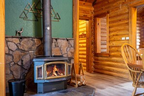 Interior - Sunriver Log Home with Hot Tub and SHARC Passes (Sunriver)