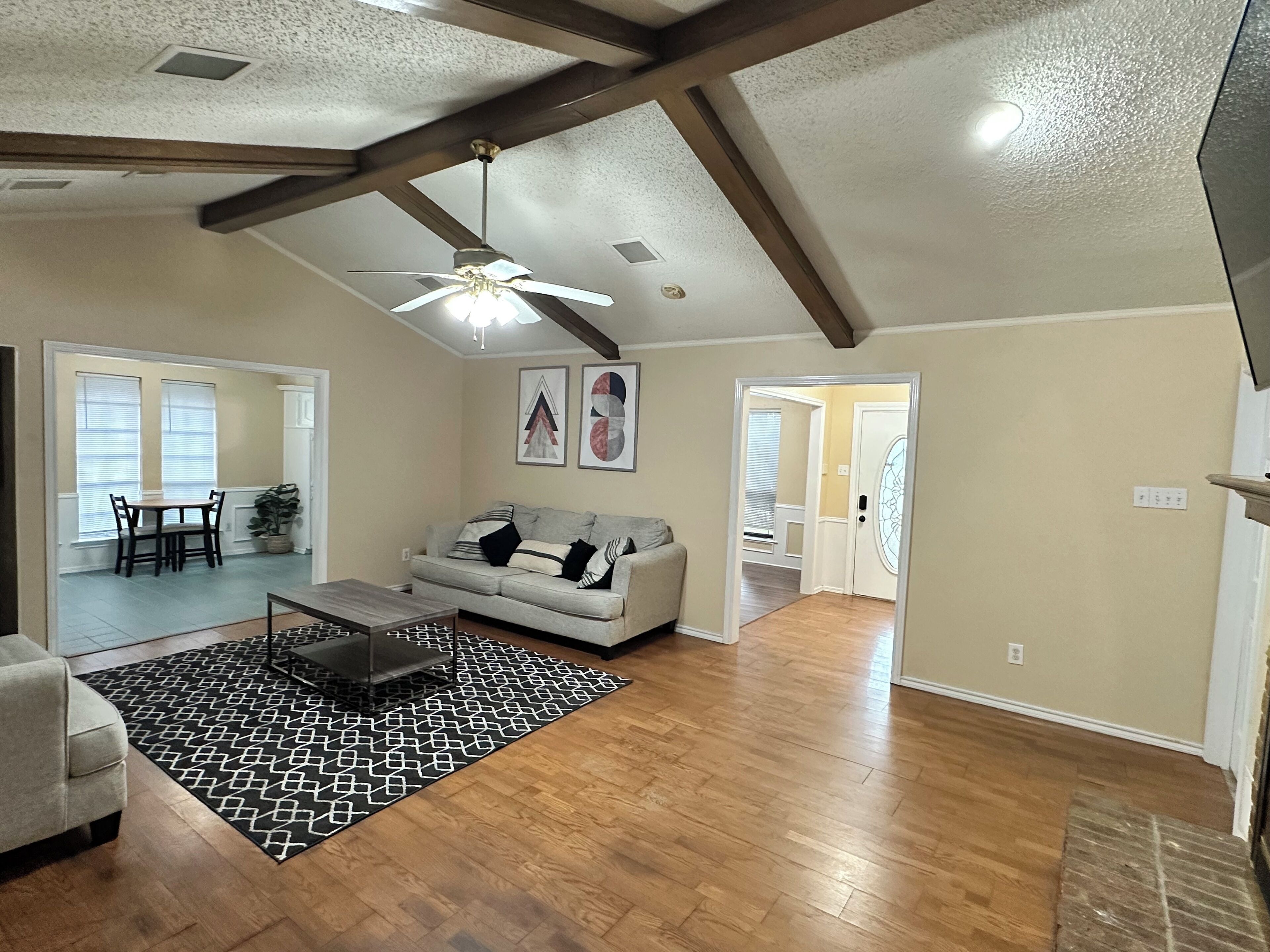 Smart TV, fireplace, table tennis