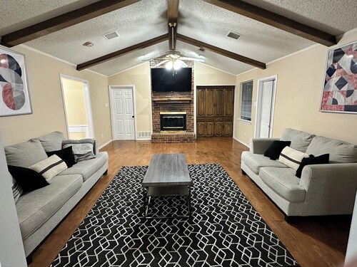 
NEW Grand Escape For Large Families & Groups