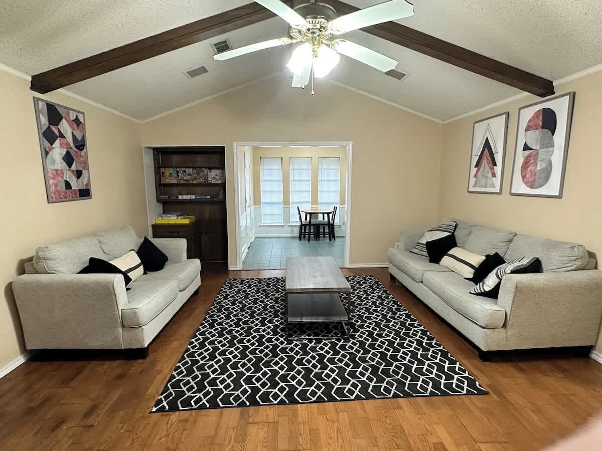 Smart TV, fireplace, offices
