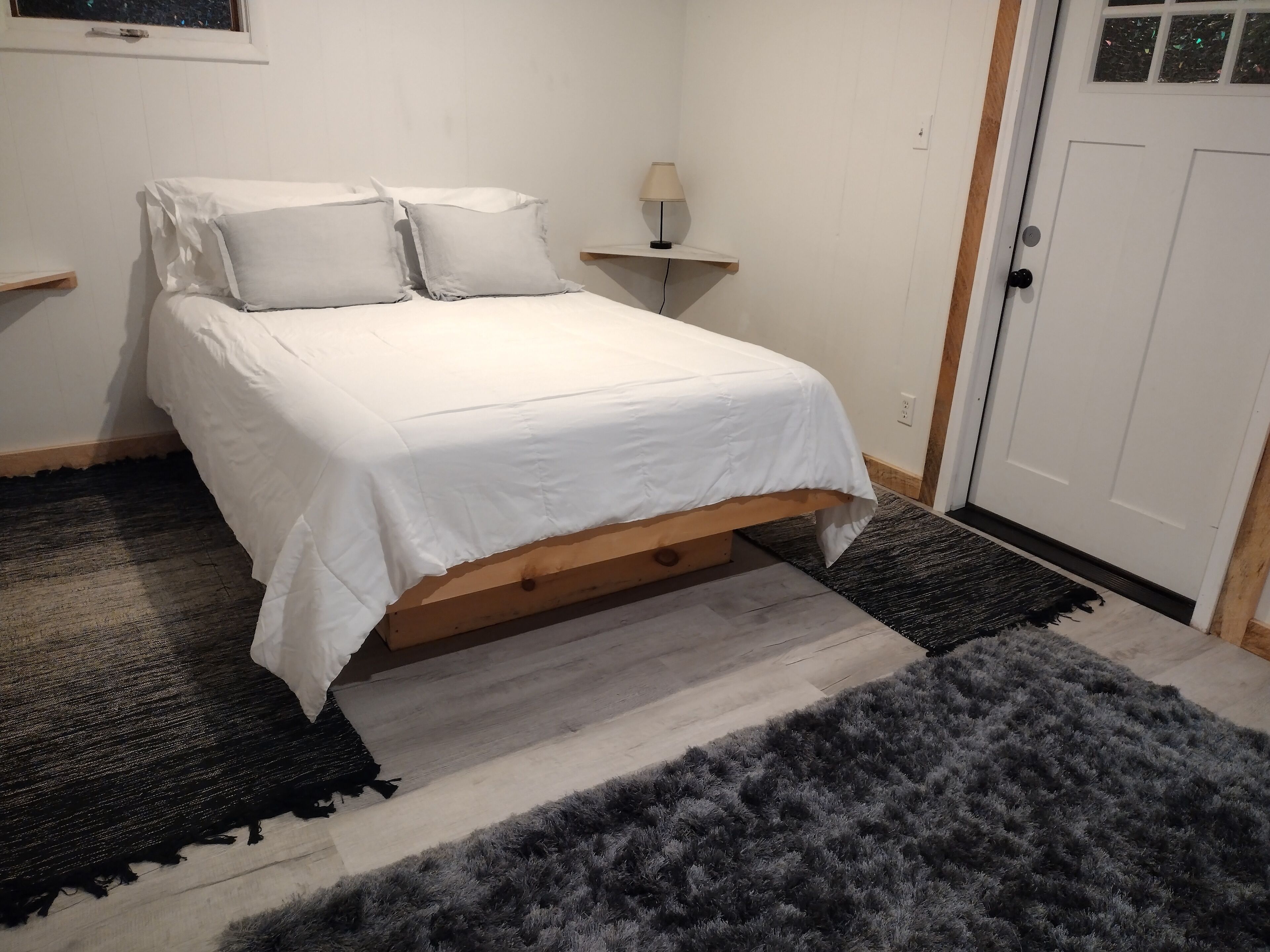 2 bedrooms, WiFi, bed sheets, wheelchair access