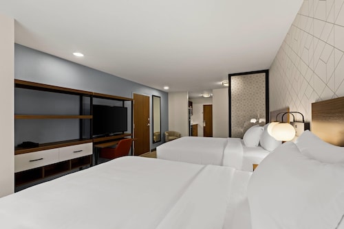 Everhome Suites Panama City Beach
