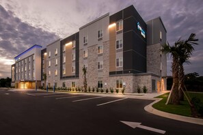 Exterior - Everhome Suites Panama City Beach (Panama City Beach)