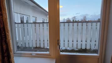 Family Room | Terrace/patio