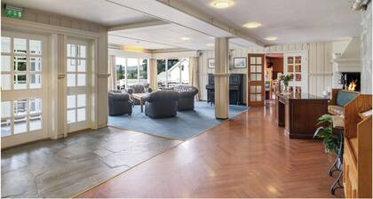 Hotell Våler-Elverum-flisa-kirkenær