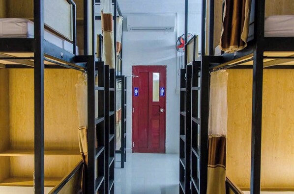 Basic Shared Dormitory | Free WiFi