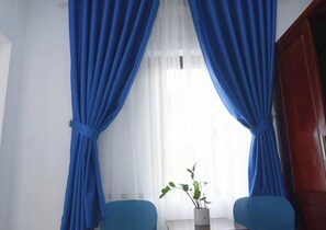 Chambre Familiale, vue ville | Wi-Fi gratuit
