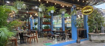 SHARE Hostel & Coffee