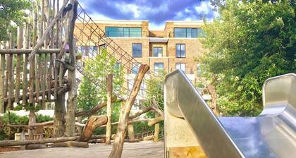 2-Bedrooms Modern Apartment next to Velodrome, Lounge, Balcony, Parking, ABBA