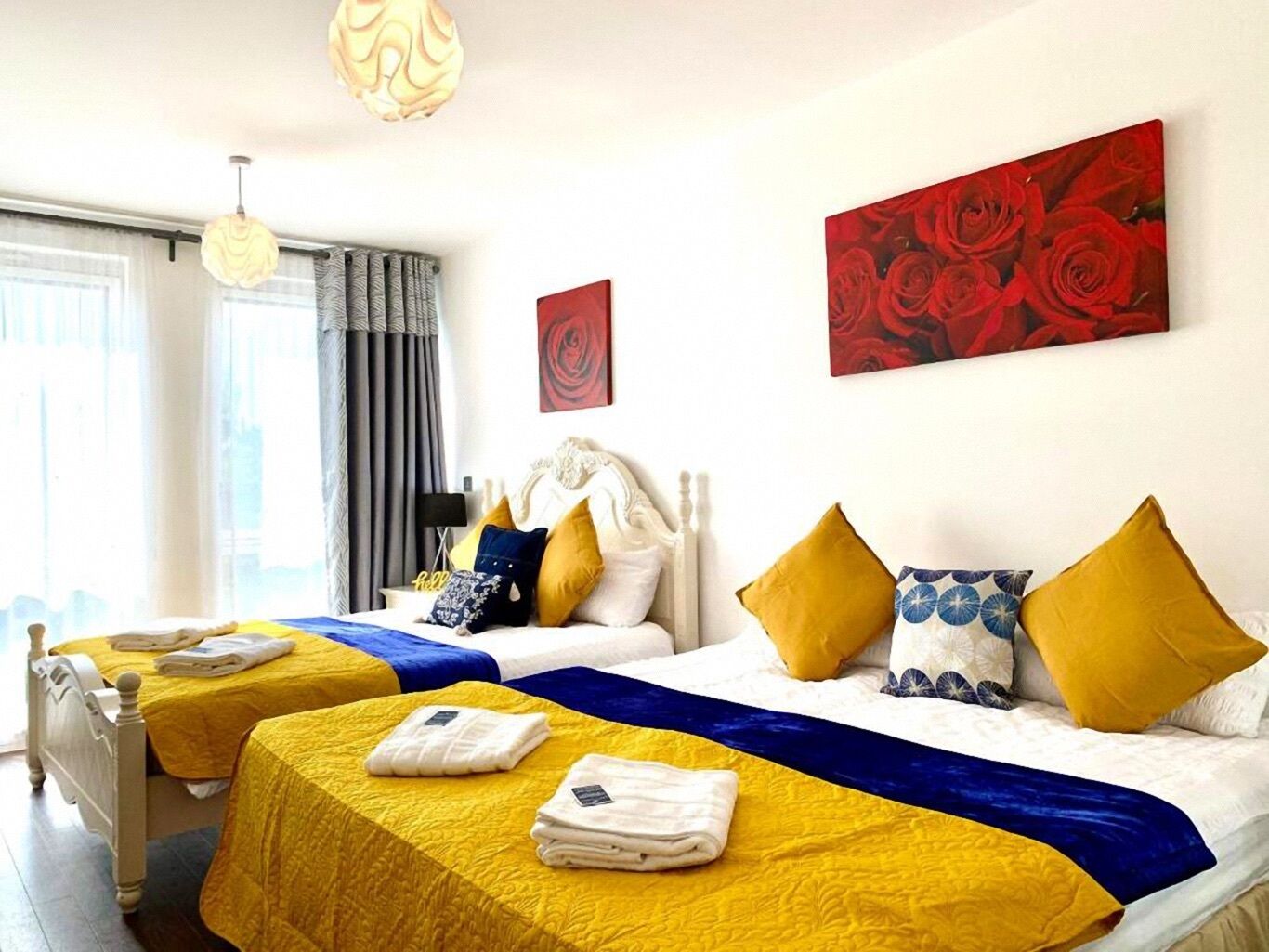 Iron/ironing board, WiFi, bed sheets