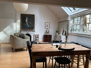 Interior - Sunny top-floor 1-bedroom Atelier in enchanting Greenwich Village (New York)