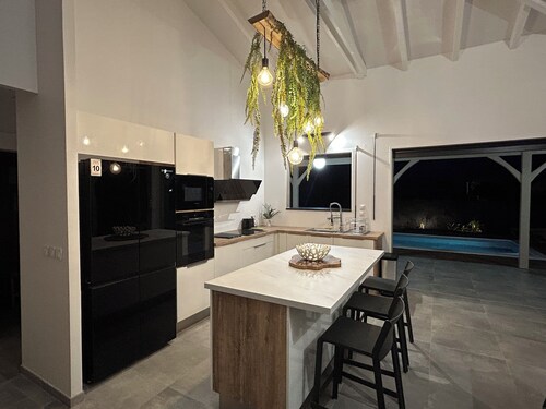 Villa Jade: luxury villa 50 m from the Pointe Faula beach