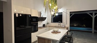 Villa Jade: luxury villa 50 m from the Pointe Faula beach