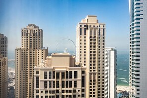 House - Gleaming 2BR at Dubai Marina (Dubai)