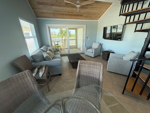 Updated LGI Condo! Includes Pool, Ferry, Golf Cart and Beach Access