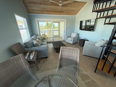 Updated LGI Condo! Includes Pool, Ferry, Golf Cart and Beach Access