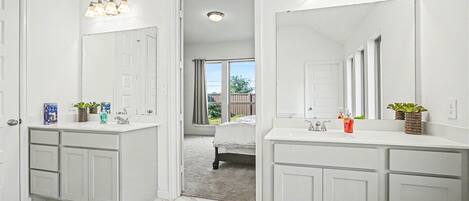 4 間睡房、Wi-Fi、床單