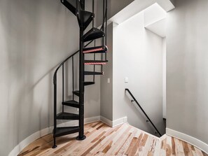 Interior - The Brick Treasury Loft (Cleveland)