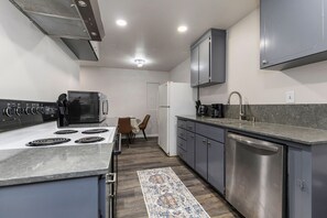 House | 3 bedrooms - Quiet 3BR Retreat Near Woodinville Wine Country (Mill Creek)