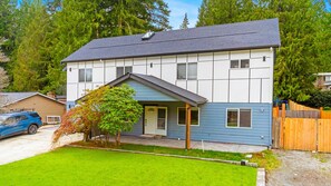 House | 3 bedrooms - Quiet 3BR Retreat Near Woodinville Wine Country (Mill Creek)