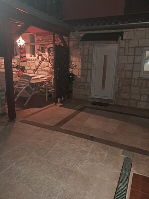 Exterior detail - Studio apartment 2376/175462 (Istria - Umag), 100m from the beach (Umag)