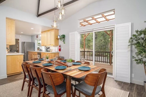 Serenity Pines: 1 hr to Yosemite w/ BBQ & Game Room