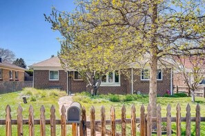 Property grounds - Furnished monthly rental Near Downtown Denver (Denver)