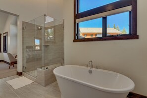 Shower, hair dryer, towels - Newly Built Modern Lakeside Escape with Spa Deck | The Modern Alpine (Stateline)