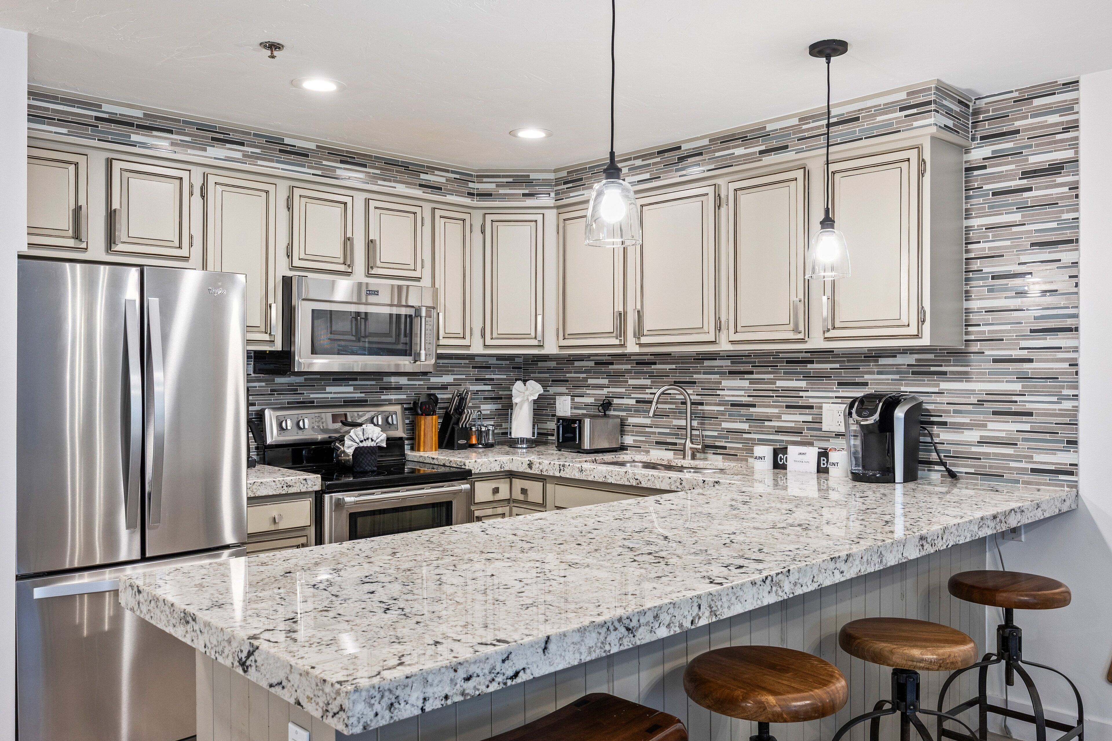 Fridge, microwave, oven, stovetop