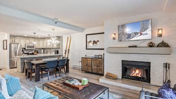 Smart TV, chimenea, oficina