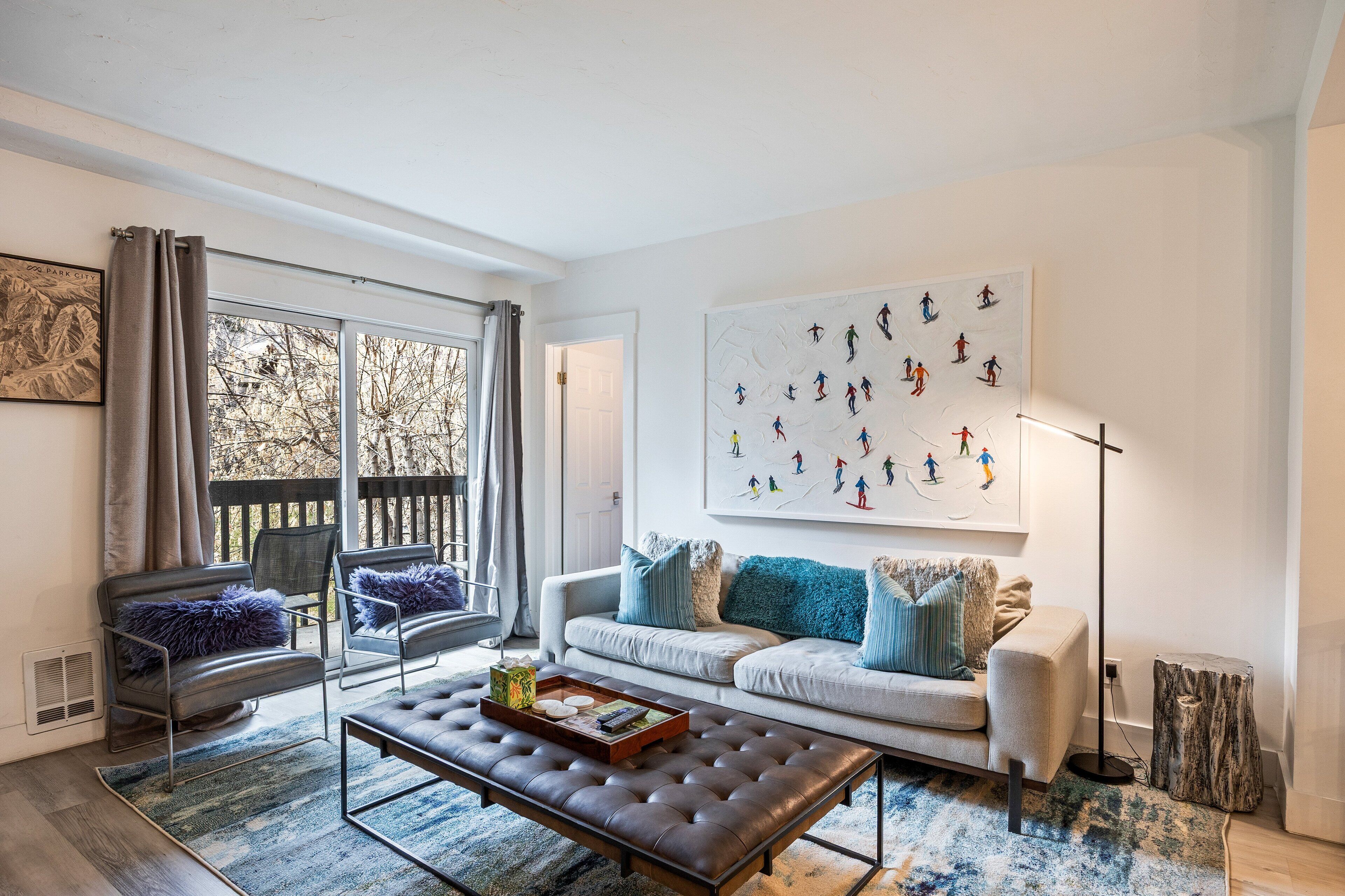 Smart TV, fireplace, offices