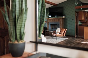 Living area - Designer | Hot Tub | Gameroom | Firepit | Sleeps12 (Banner Elk)