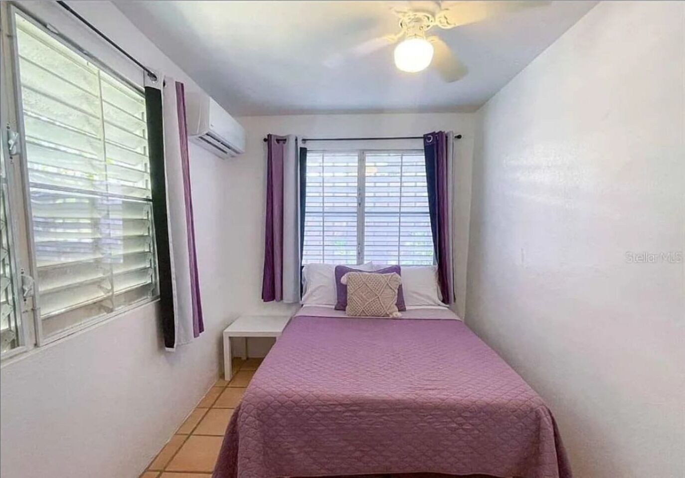 Skrivebord, wi-fi og sengetøy